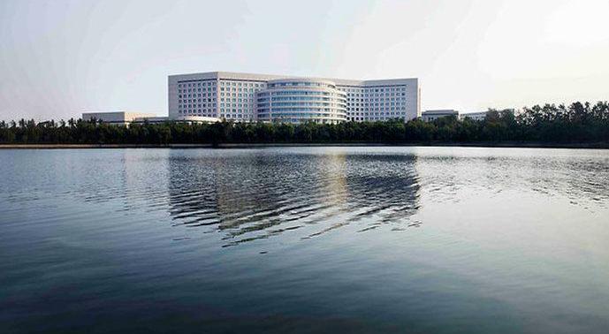 Renaissance Tianjin Lakeview Hotel
